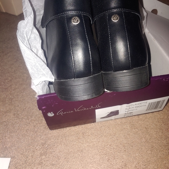Gloria Vanderbilt Black Booties 8.5 - Picture 2 of 3
